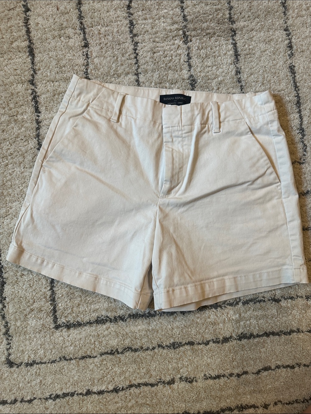 Banana Republic Women's Cream Casual Chino Shorts